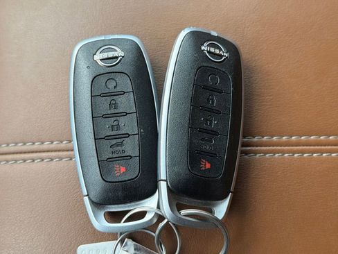 Used 2024 Nissan Pathfinder Platinum w/ Cargo Package image 36