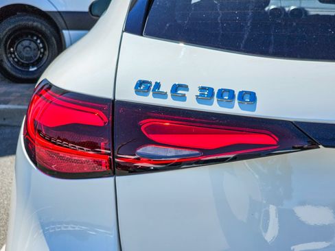 New 2026 Mercedes-Benz GLC 300 4MATIC image 9