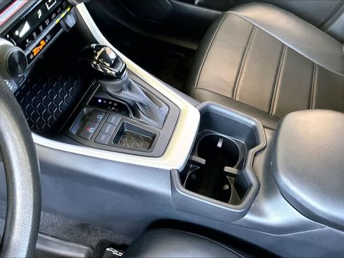 Used 2025 Toyota RAV4 LE image 16