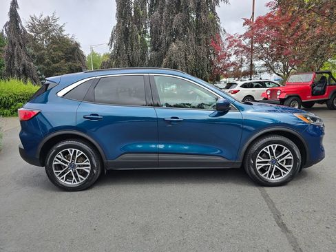 Used 2020 Ford Escape SEL AWD/4WD image 3