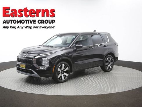 Used 2025 Mitsubishi Outlander SE AWD/4WD image 57