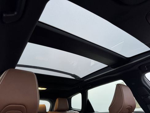 New 2026 Toyota Crown Signia image 3