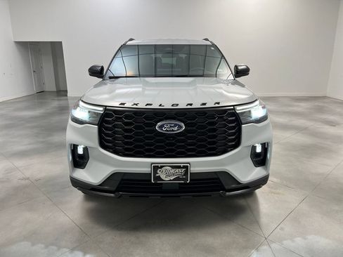 Used 2026 Ford Explorer ST-Line AWD/4WD image 3