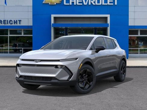 New 2026 Chevrolet Equinox EV LT w/ Comfort Package image 6