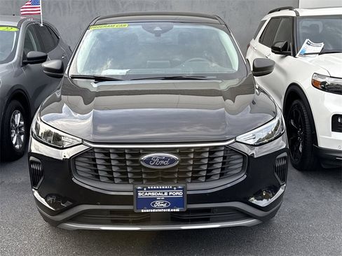 Used 2025 Ford Escape Active w/ Cold Weather Package image 2