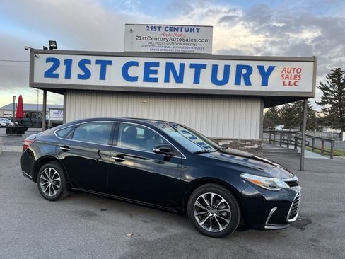 Used 2016 Toyota Avalon XLE image 1
