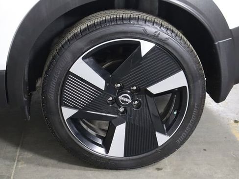 Used 2025 Nissan Kicks SR FWD image 37