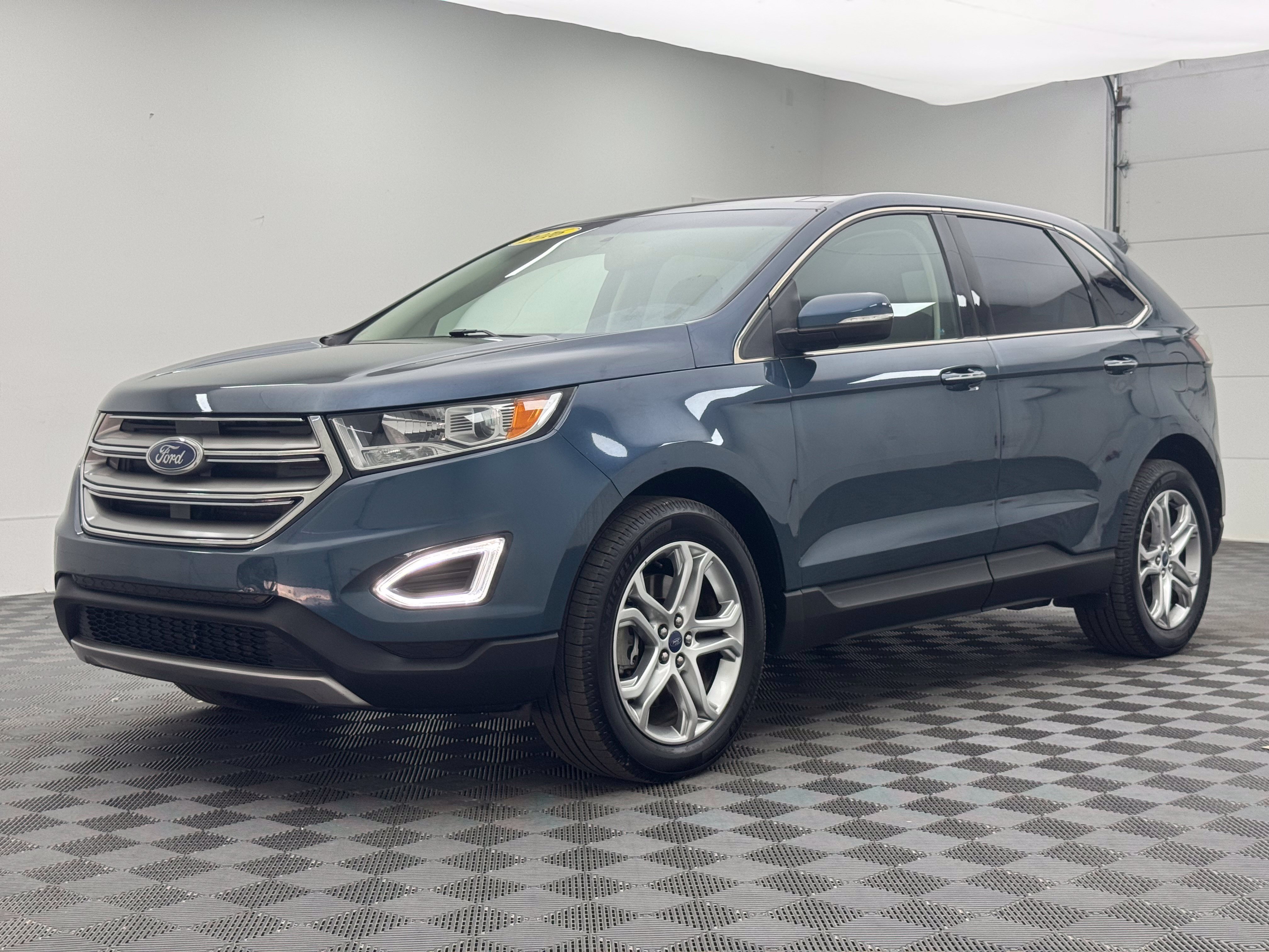 Used 2016 Ford Edge Titanium w/ Equipment Group 301A AWD/4WD image 3