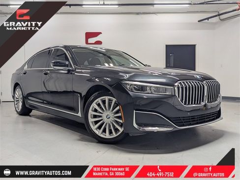 Used 2022 BMW 740i image 1