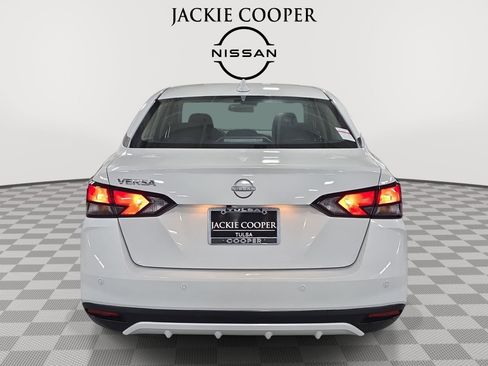 Certified 2025 Nissan Versa SV w/ Trunk Package image 6