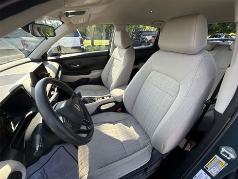 Used 2023 Honda HR-V LX image 13