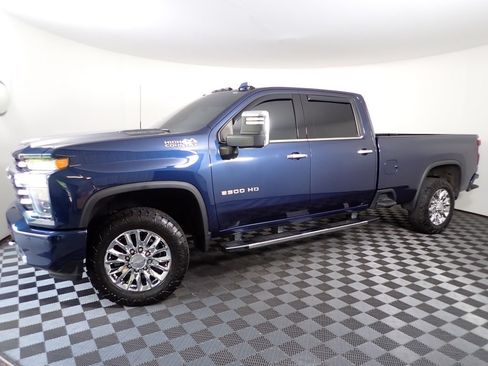 Used 2022 Chevrolet Silverado 2500 High Country w/ Z71 Off-Road Package AWD/4WD image 13