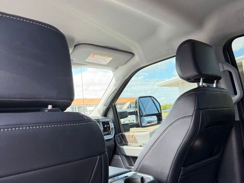 Used 2024 Ford F250 Lariat w/ Sport Appearance Package image 12