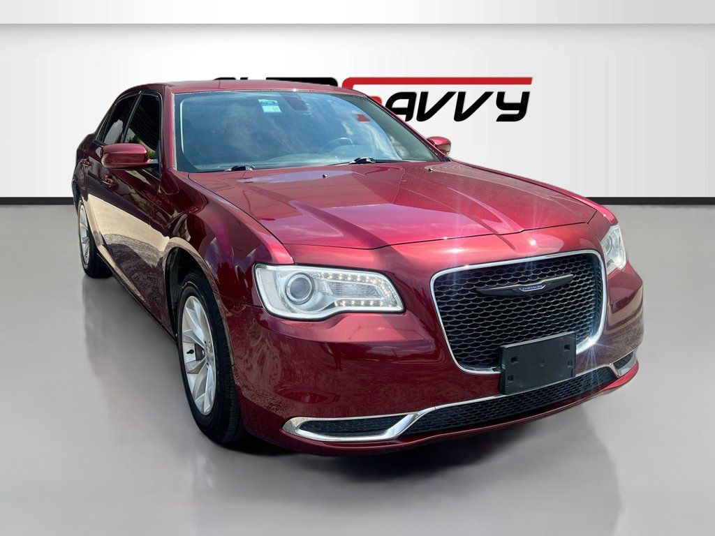 Used 2020 Chrysler 300 Touring RWD image 1