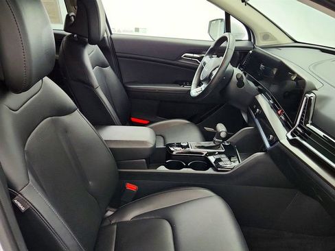 Used 2024 Kia Sportage EX FWD image 21