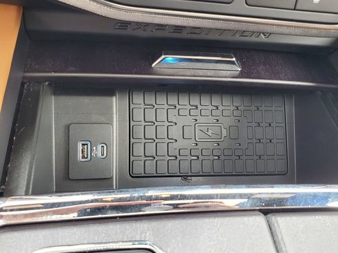Certified 2023 Ford Expedition Max Platinum AWD/4WD image 35