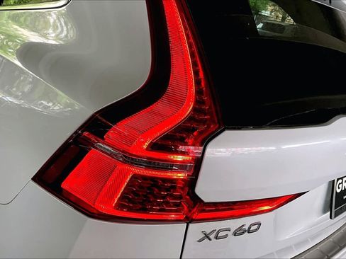Used 2020 Volvo XC60 T5 Inscription w/ Protection Package Premier FWD image 28