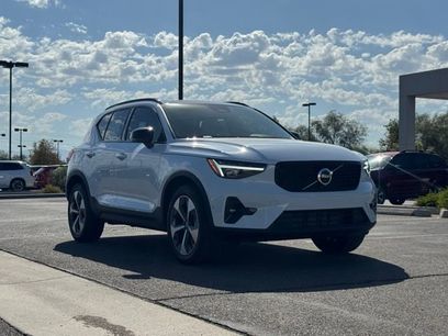New 2026 Volvo XC40 B5 Plus w/ Protection Package Premier