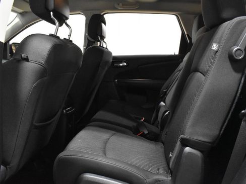 Used 2018 Dodge Journey SE w/ Popular Equipment Group image 5