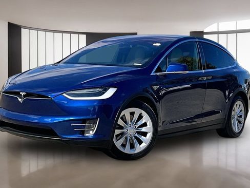 Used 2016 Tesla Model X 90D AWD/4WD image 2