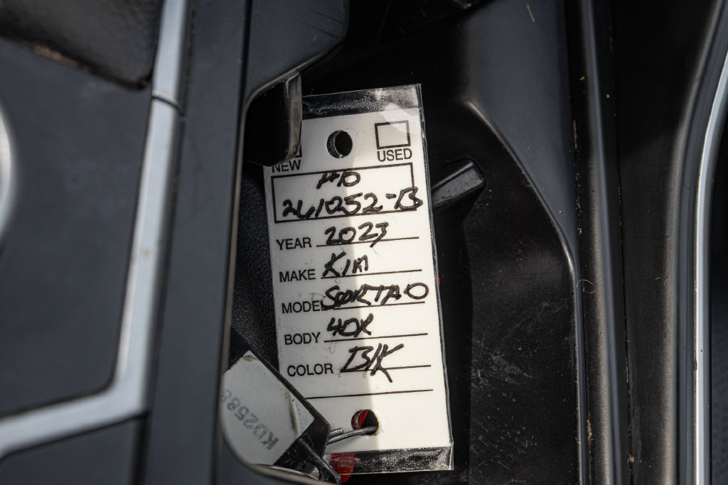 Used 2023 Kia Sorento S w/ Panoramic Sunroof Package FWD image 23