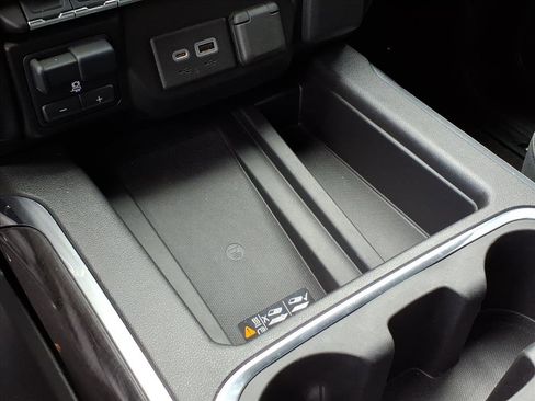 Used 2022 Chevrolet Silverado 1500 LTZ w/ Safety Package II image 22