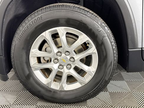 Used 2019 Chevrolet Traverse LT FWD image 37