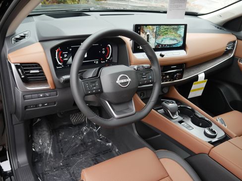 New 2026 Nissan Rogue Platinum w/ Platinum Premium Package image 4