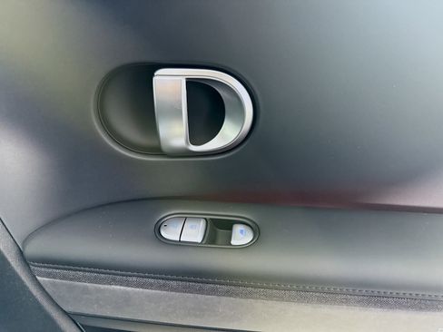 Used 2024 Hyundai Ioniq 5 Limited image 31