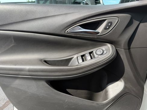 Used 2024 Buick Encore GX Preferred FWD image 34