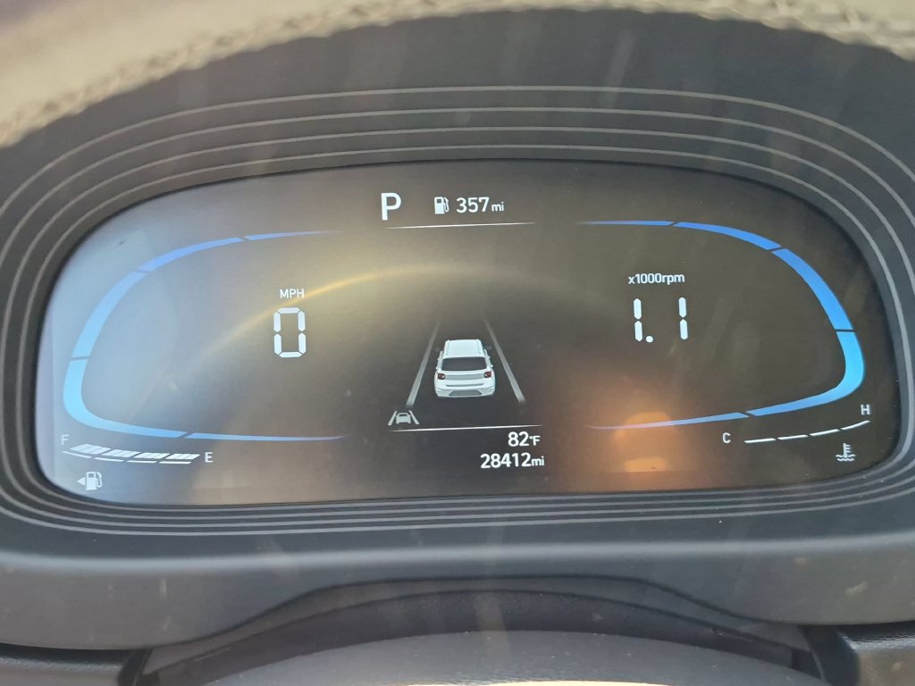 Used 2025 Hyundai Venue SEL FWD image 16