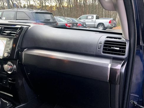 Certified 2022 Toyota 4Runner TRD Off-Road Premium image 15