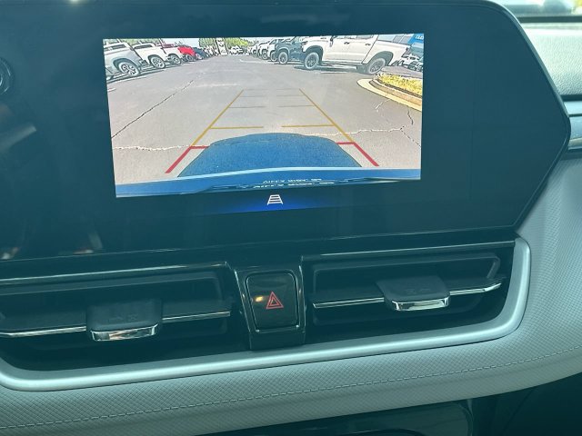 Used 2025 Chevrolet TrailBlazer LT w/ Driver Confidence Package FWD image 14