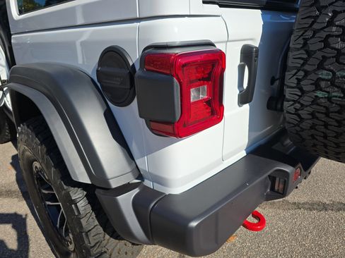 New 2026 Jeep Wrangler Rubicon w/ Xtreme 35 Tire Package image 34