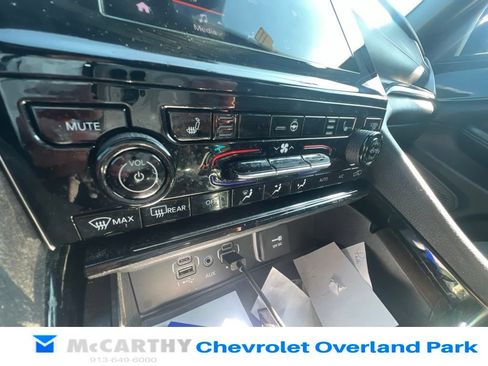 Used 2023 Jeep Grand Cherokee Altitude AWD/4WD image 11