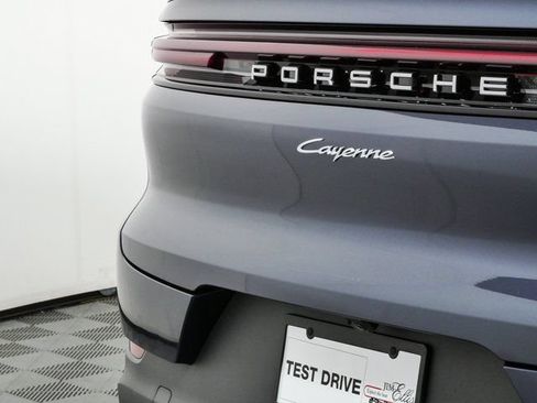 New 2026 Porsche Cayenne Coupe AWD/4WD image 38