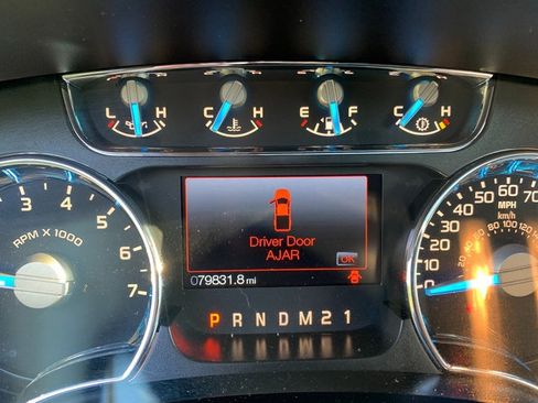 Used 2014 Ford F150 Lariat w/ Equipment Group 502A Luxury AWD/4WD image 29