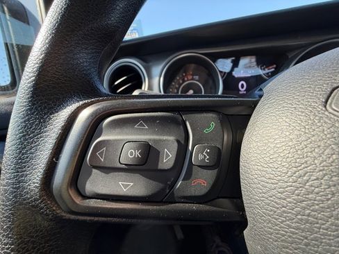 Used 2023 Jeep Gladiator Sport image 23