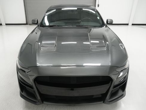 Used 2018 Ford Mustang GT Premium RWD image 2