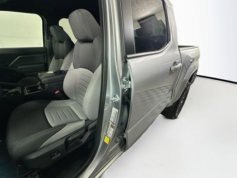 Used 2025 Toyota Tacoma TRD Sport AWD/4WD image 12