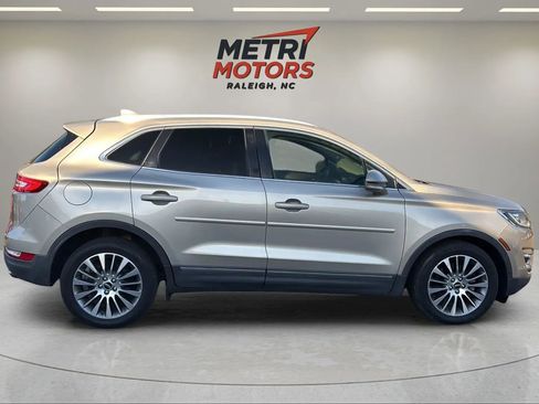 Used 2017 Lincoln MKC Reserve image 3