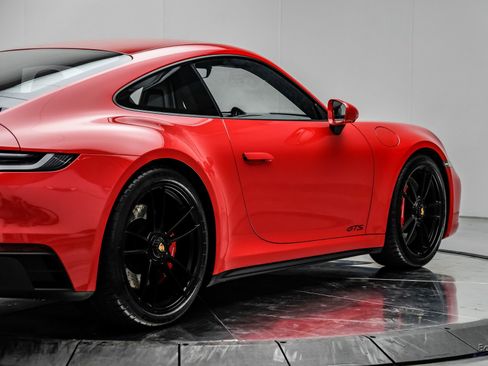 Used 2024 Porsche 911 Carrera GTS w/ Premium Package image 18