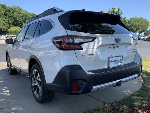 Used 2020 Subaru Outback Touring XT AWD/4WD image 8