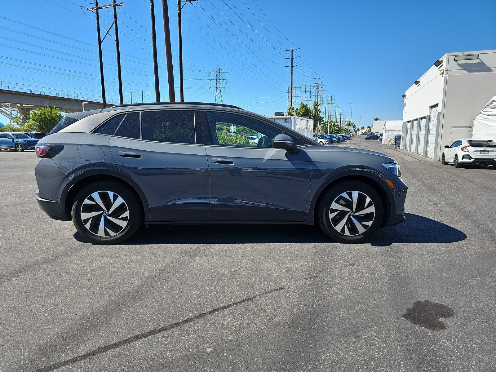 Used 2024 Volkswagen ID.4 2WD image 4