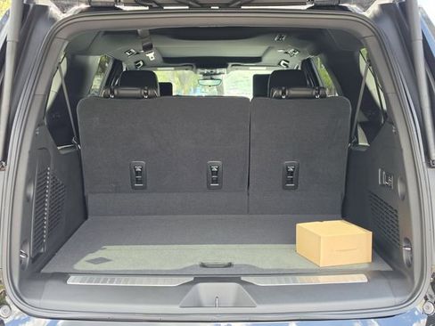 New 2026 Chevrolet Suburban Premier RWD image 11
