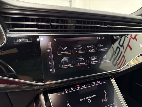 Used 2019 Audi Q8 Prestige w/ Adaptive Chassis Package image 31