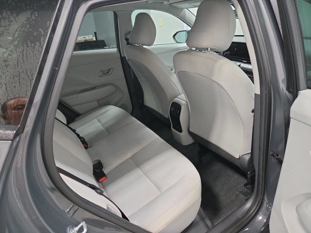 Used 2025 Hyundai Kona SEL AWD/4WD image 13