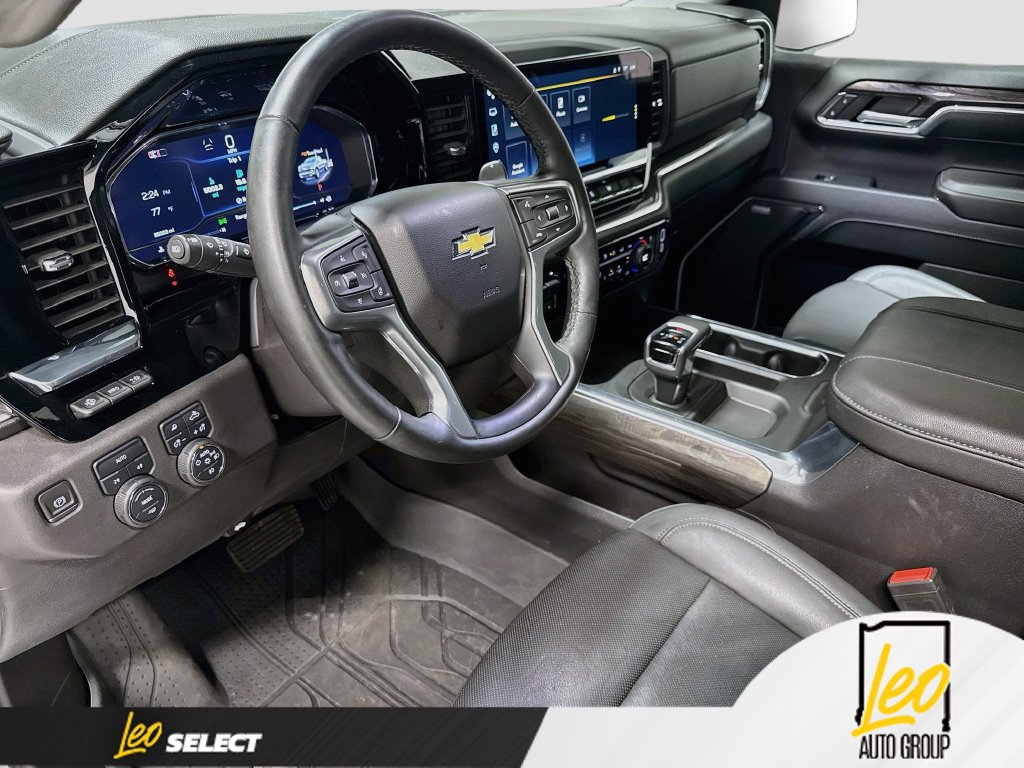 Used 2024 Chevrolet Silverado 1500 LTZ w/ Technology Package AWD/4WD image 12