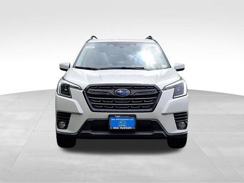 Used 2023 Subaru Forester Premium AWD/4WD image 2