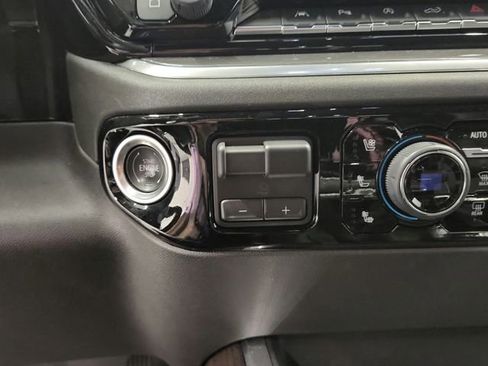 Used 2024 Chevrolet Silverado 1500 High Country w/ High Country Premium Package image 37